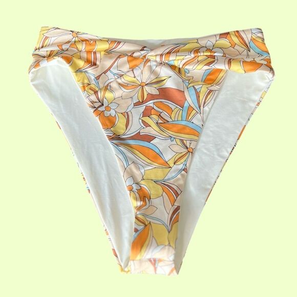 l*space Other - l*space Nancy Lee Printed Bitsy Bikini Bottom in Sunshine Floral. Size Small-New